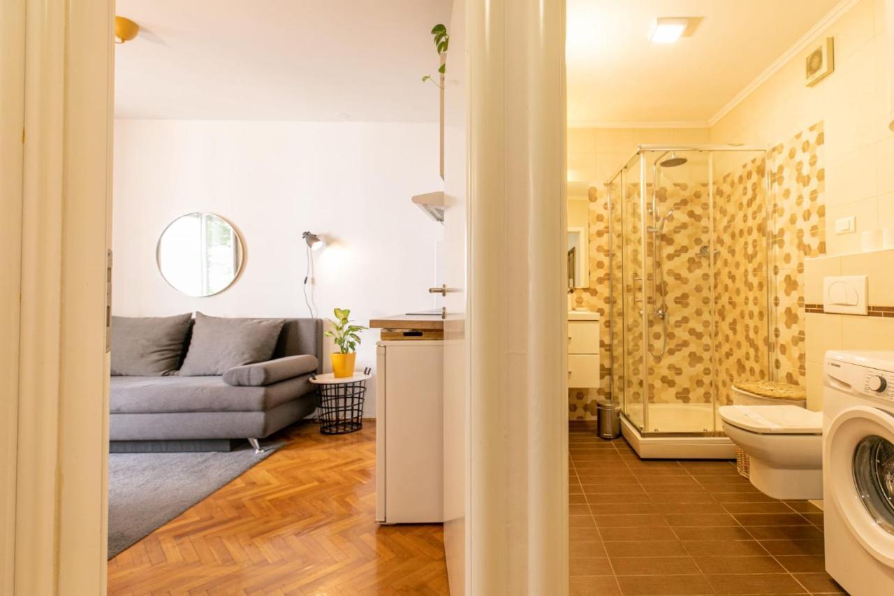 Pula City Accomodation ภายนอก รูปภาพ