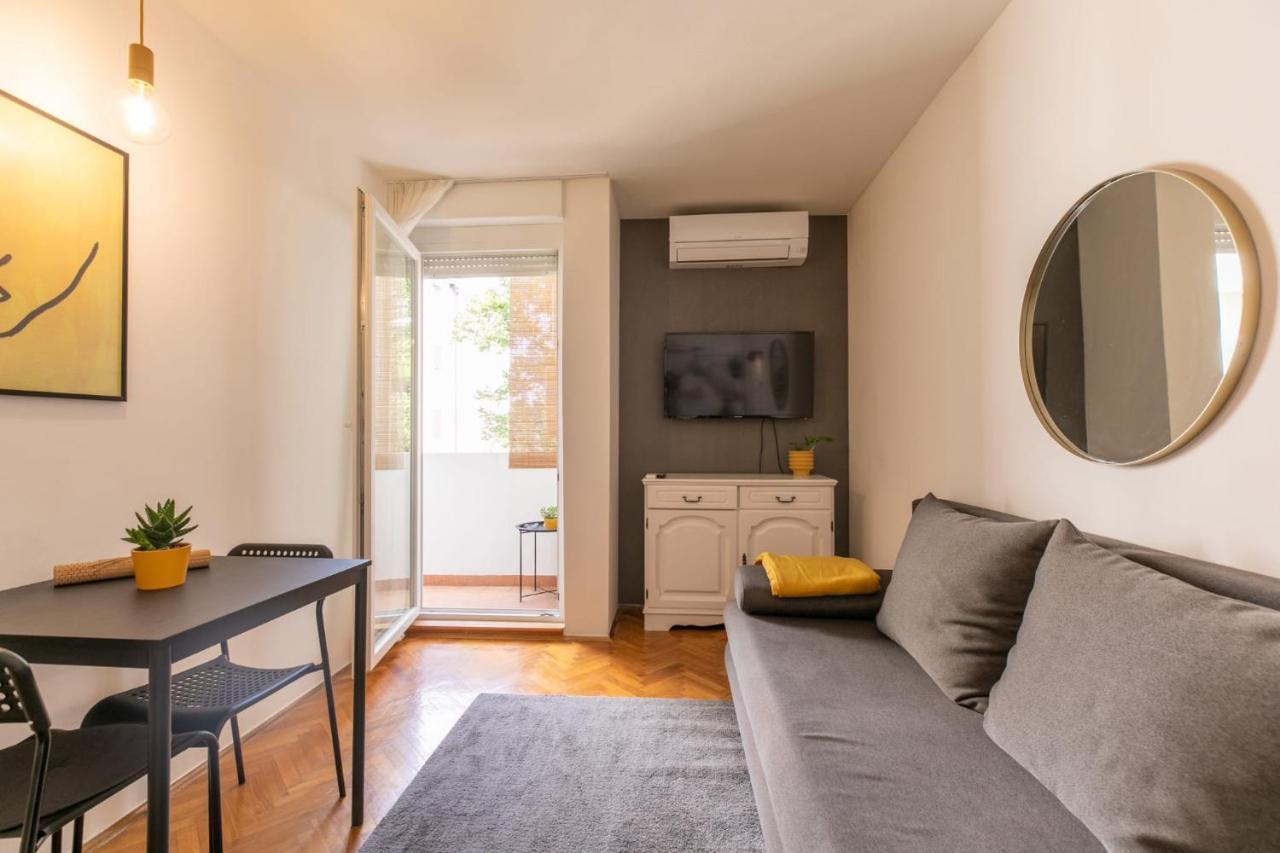 Pula City Accomodation ภายนอก รูปภาพ